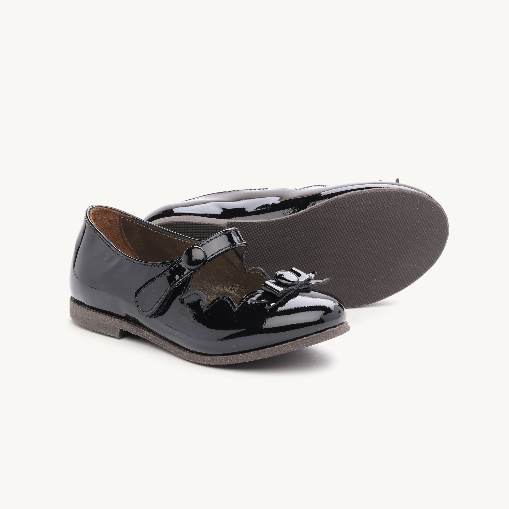 PèPè Claudia Black