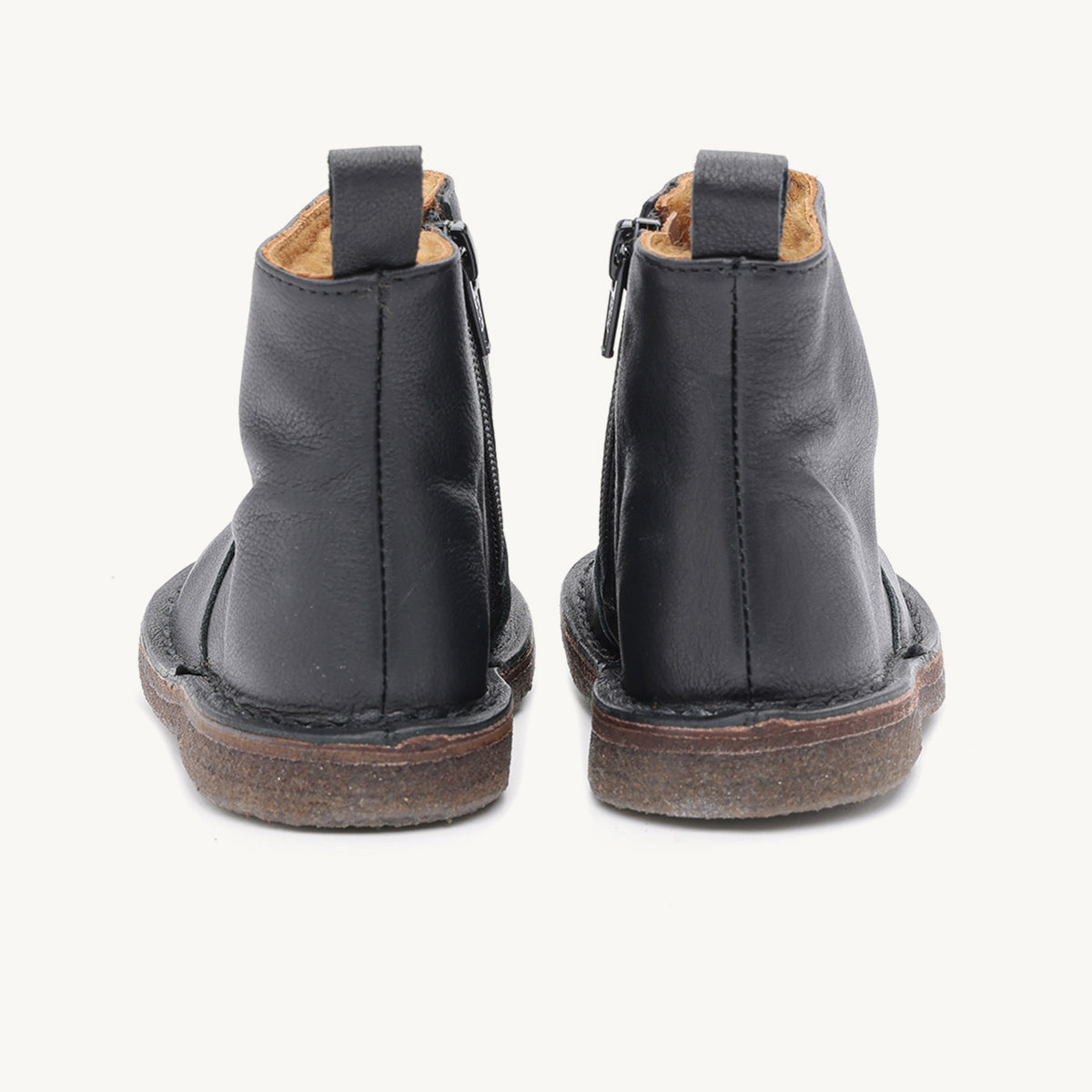 PèPè Tate Black