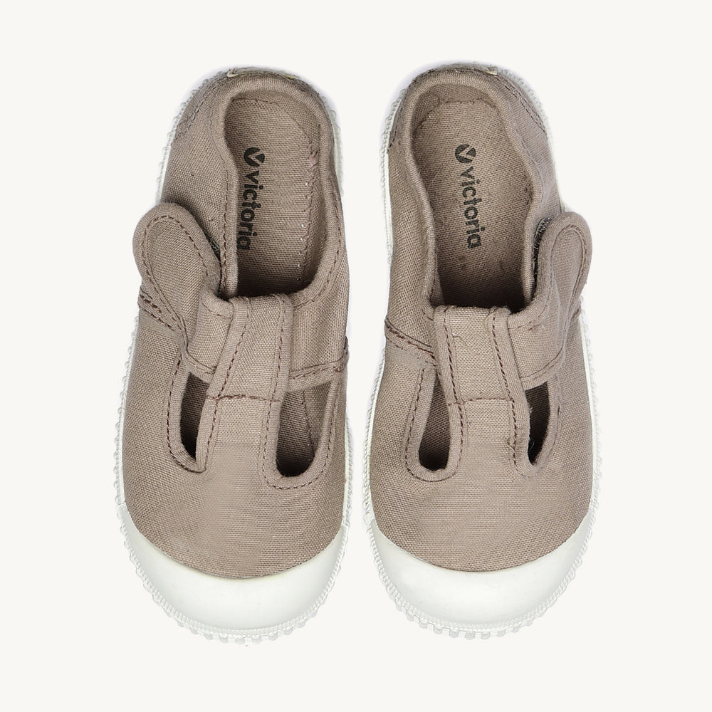 Victoria Salome Grey
