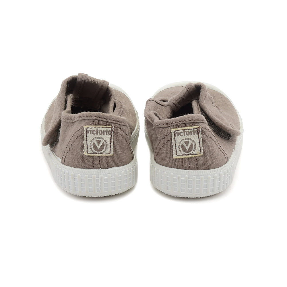 Victoria Salome Grey